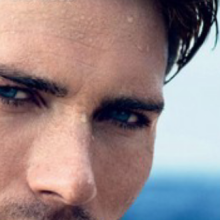 homme-corps-pub-parfum