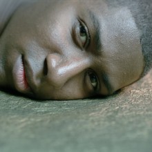 visage-afro-couché